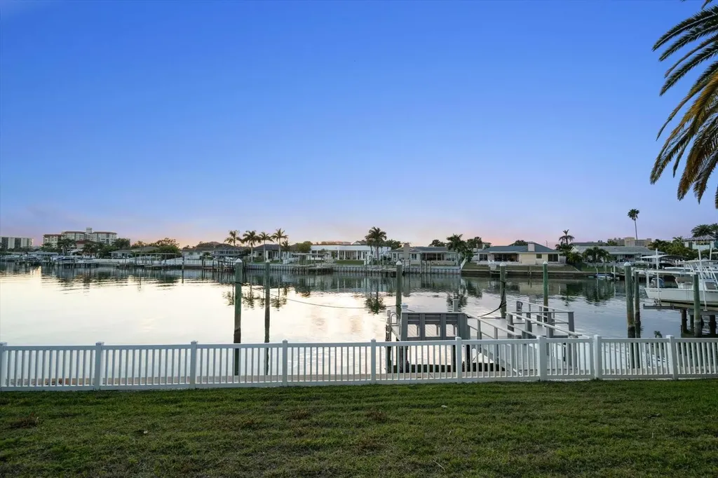 878 Harbor Island Clearwater Beach FL 33767