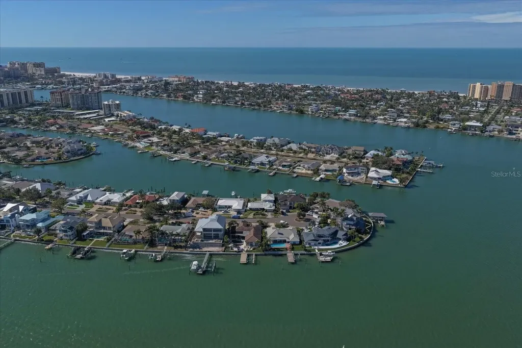 878 Harbor Island Clearwater Beach FL 33767