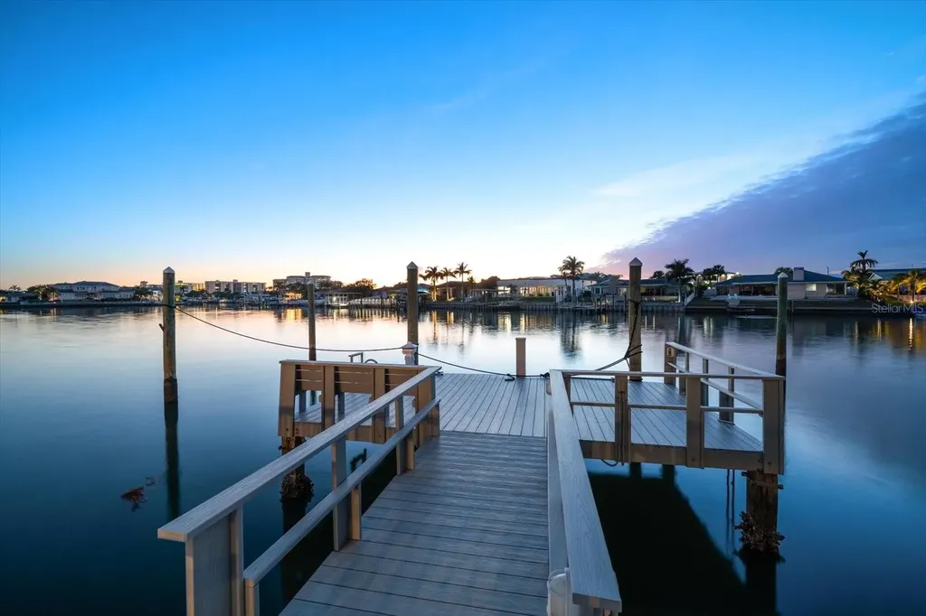 878 Harbor Island Clearwater Beach FL 33767