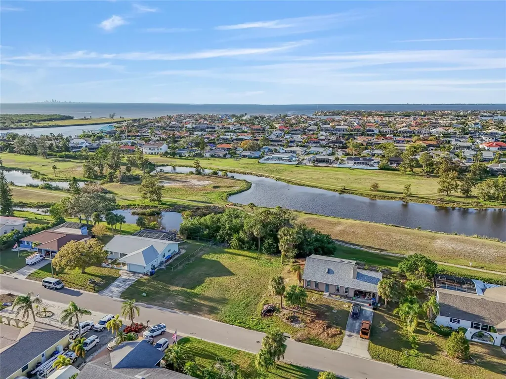 901 Eagle Lane Apollo Beach FL 33572