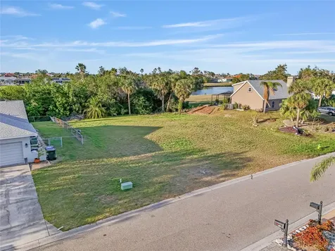 901 Eagle Lane Apollo Beach FL 33572