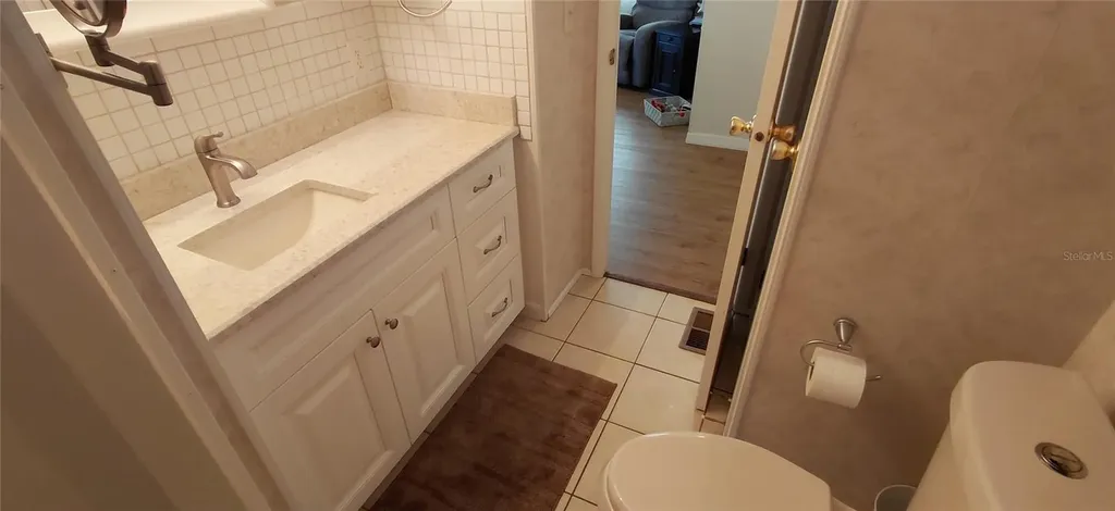 2127 Manoa Drive Holiday FL 34691