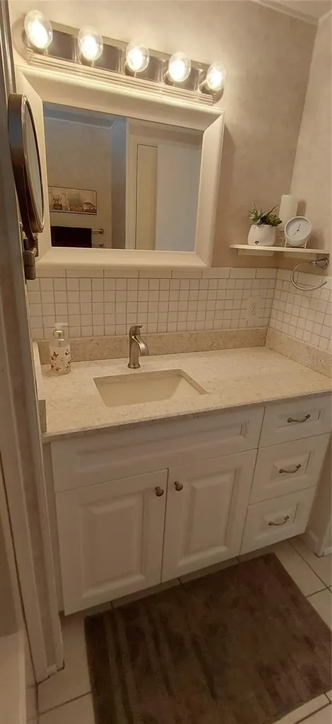 2127 Manoa Drive Holiday FL 34691