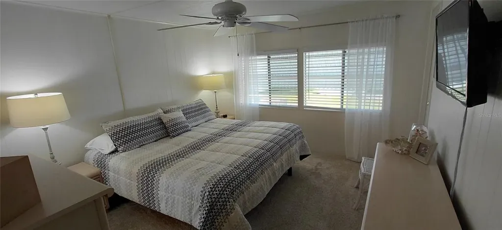 2127 Manoa Drive Holiday FL 34691