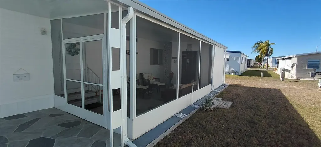 2127 Manoa Drive Holiday FL 34691