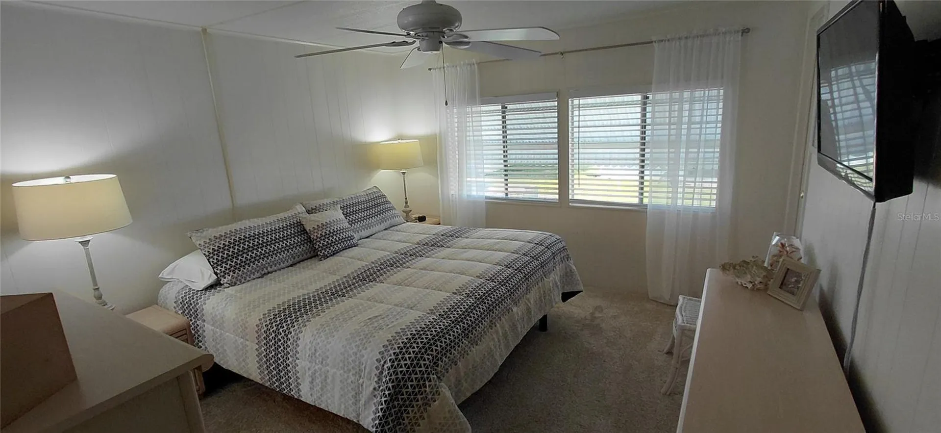 2127 Manoa Drive Holiday FL 34691