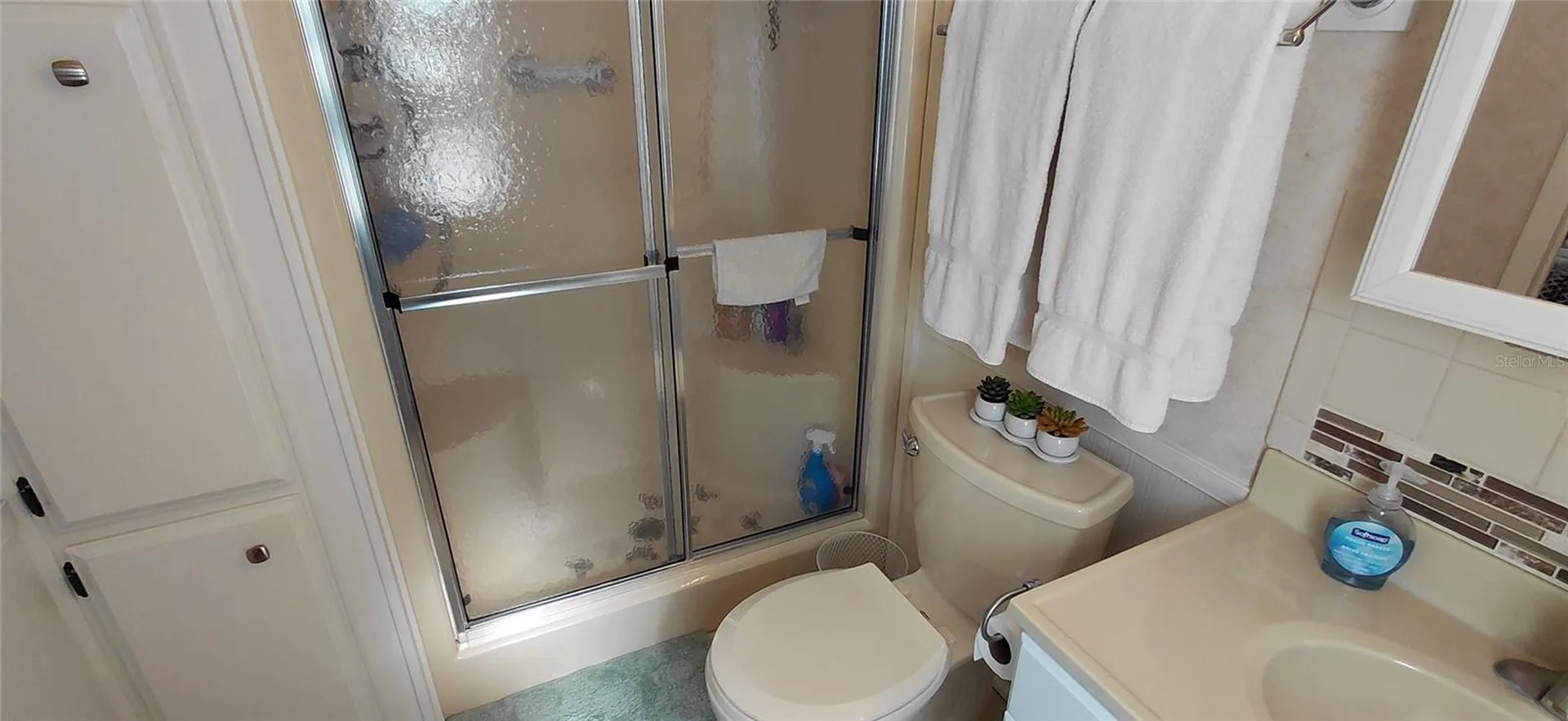 2127 Manoa Drive Holiday FL 34691