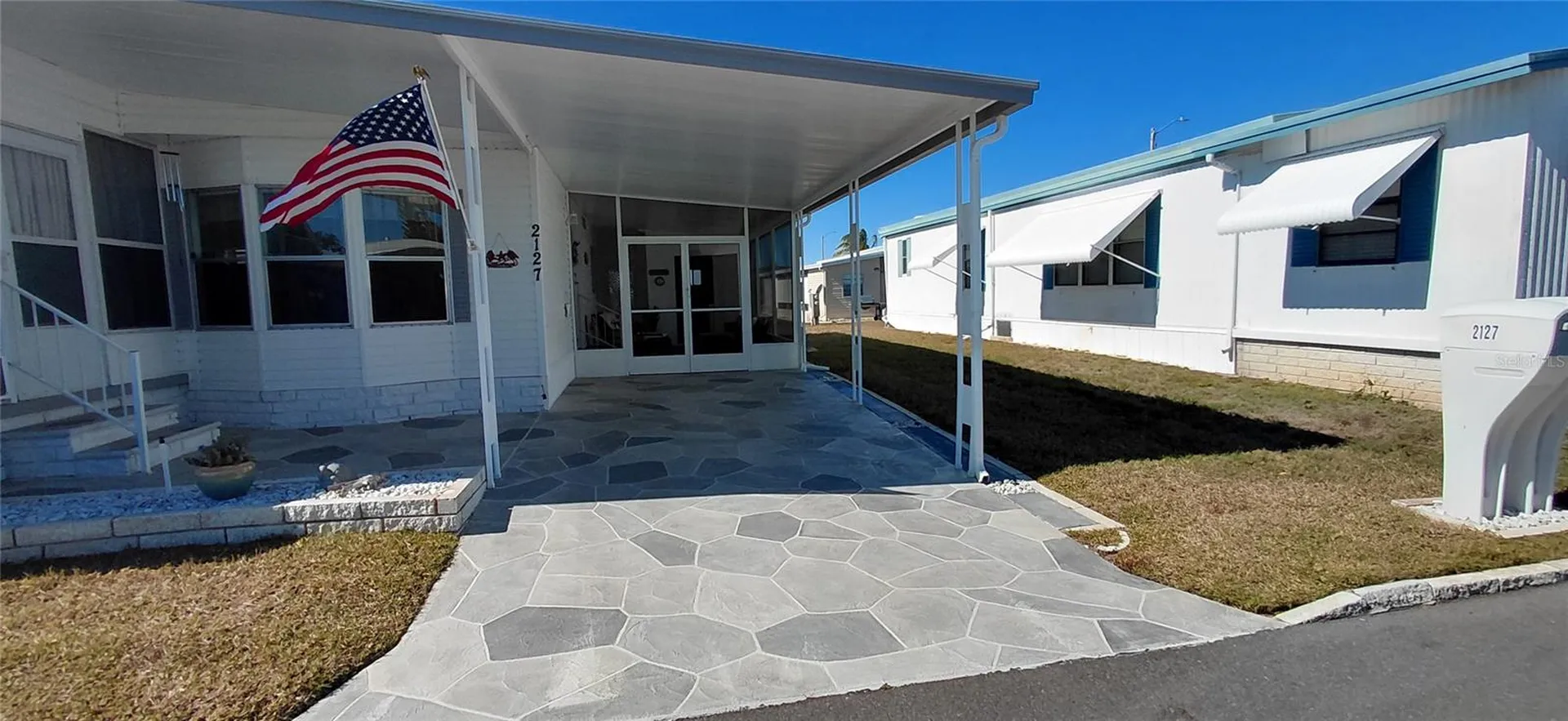 2127 Manoa Drive Holiday FL 34691