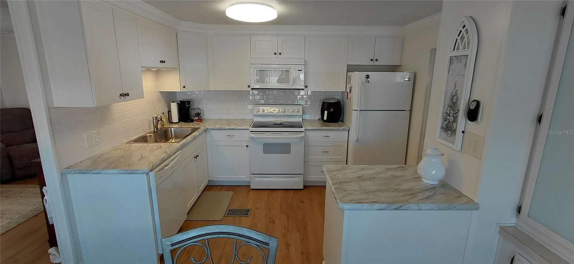 2127 Manoa Drive Holiday FL 34691