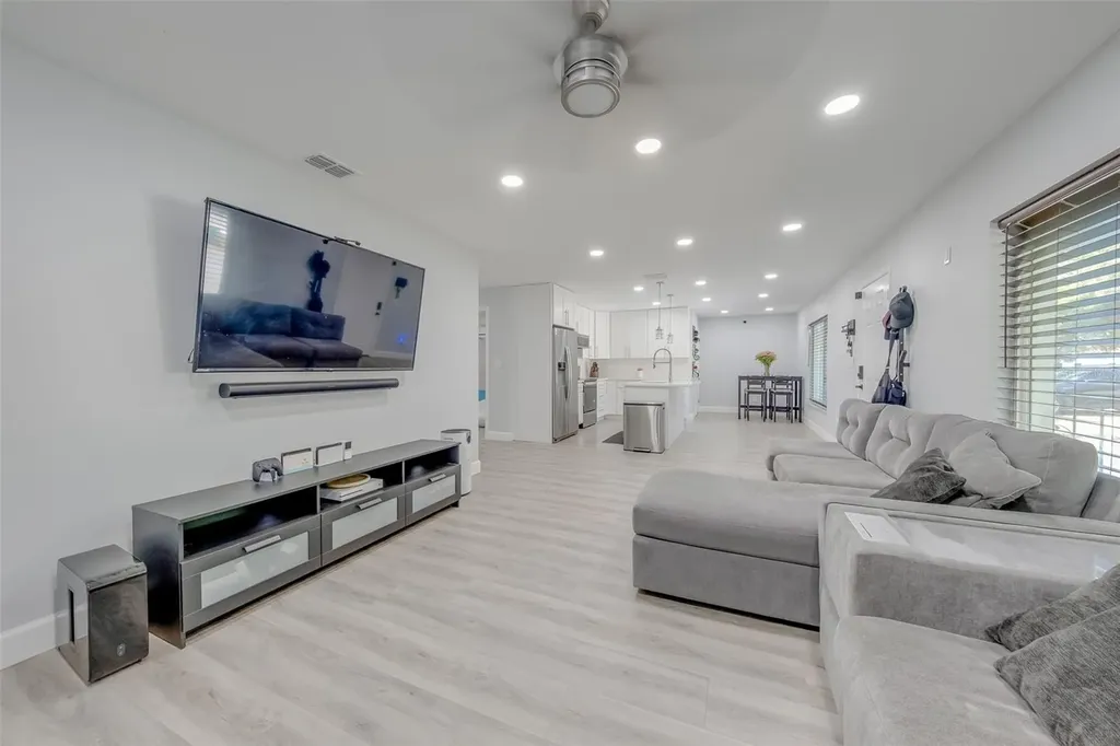 1814 Sylvan Drive Clearwater FL 33755