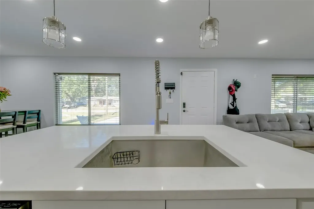 1814 Sylvan Drive Clearwater FL 33755