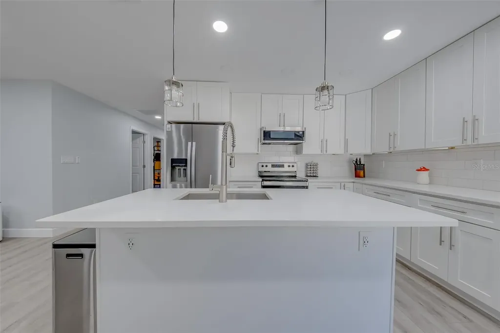 1814 Sylvan Drive Clearwater FL 33755