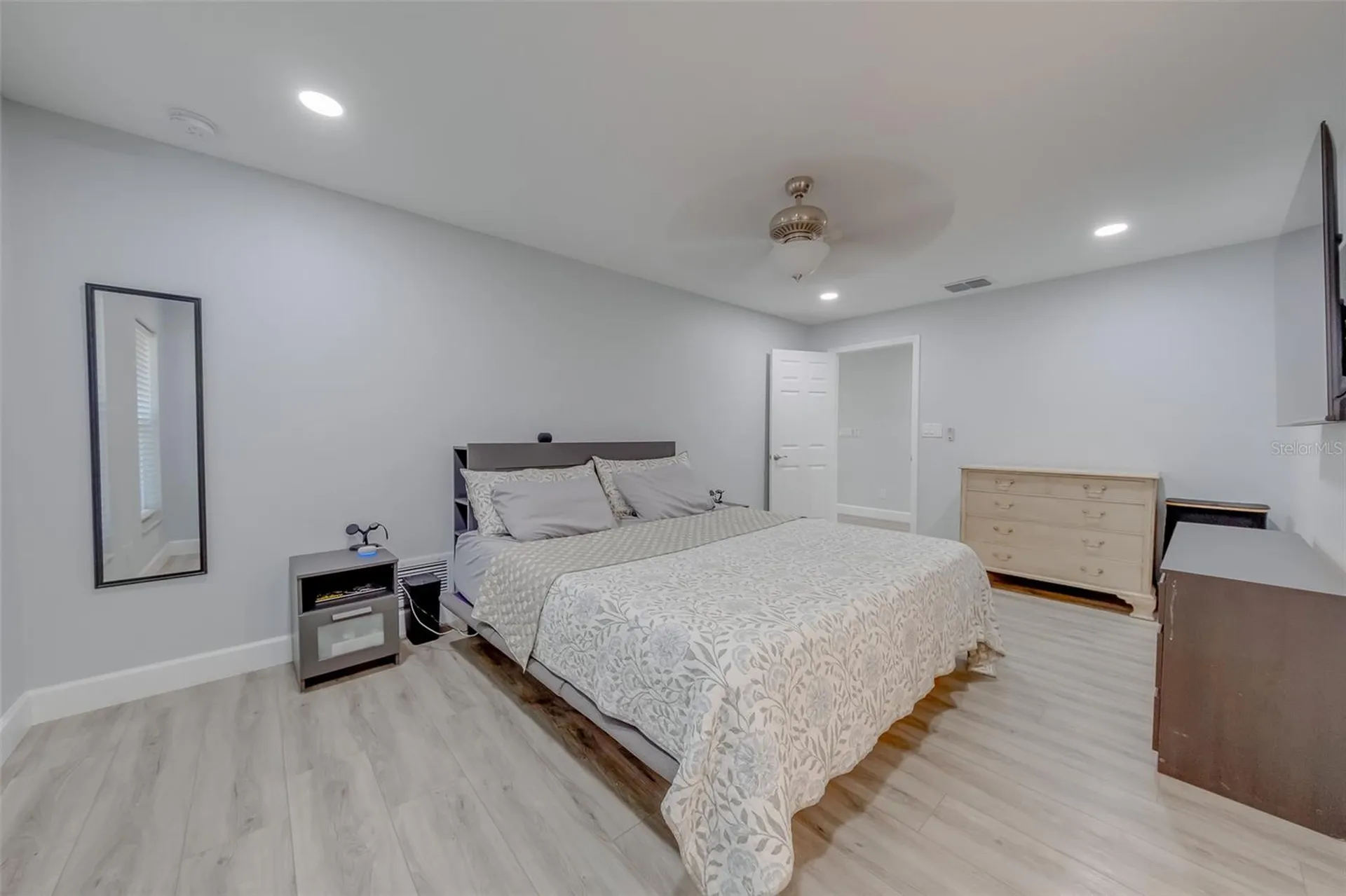 1814 Sylvan Drive Clearwater FL 33755