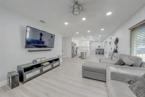 1814 Sylvan Drive Clearwater FL 33755