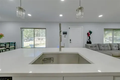 1814 Sylvan Drive Clearwater FL 33755