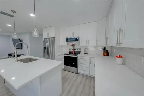 1814 Sylvan Drive Clearwater FL 33755