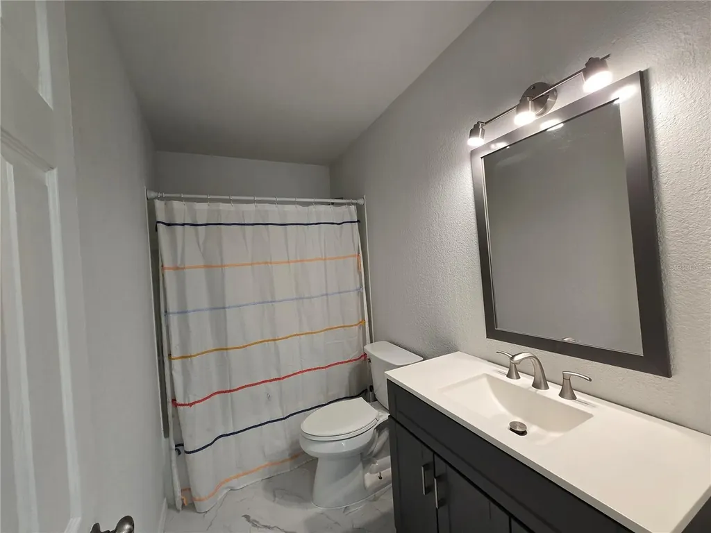 2346 Cr 401 Lake Panasoffkee FL 33538