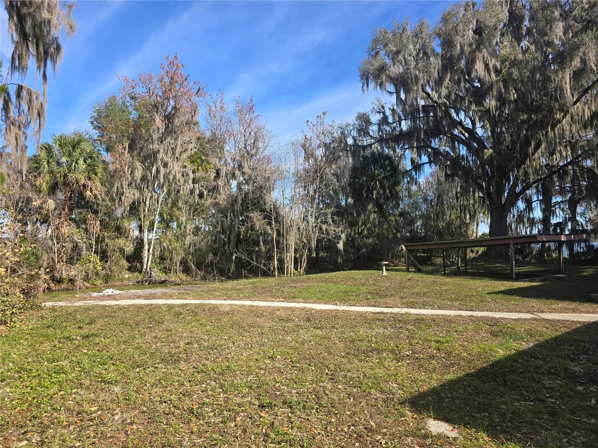 2346 Cr 401 Lake Panasoffkee FL 33538