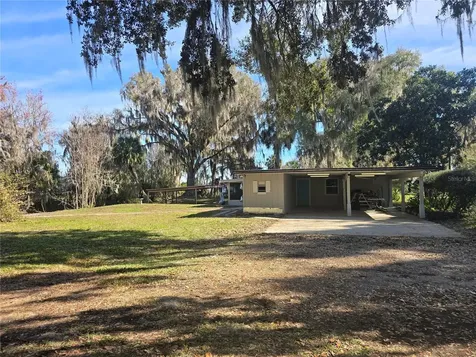 2346 Cr 401 Lake Panasoffkee FL 33538