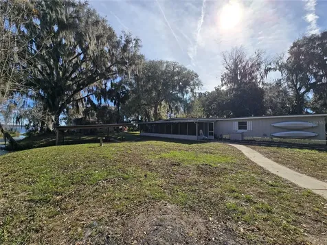 2346 Cr 401 Lake Panasoffkee FL 33538