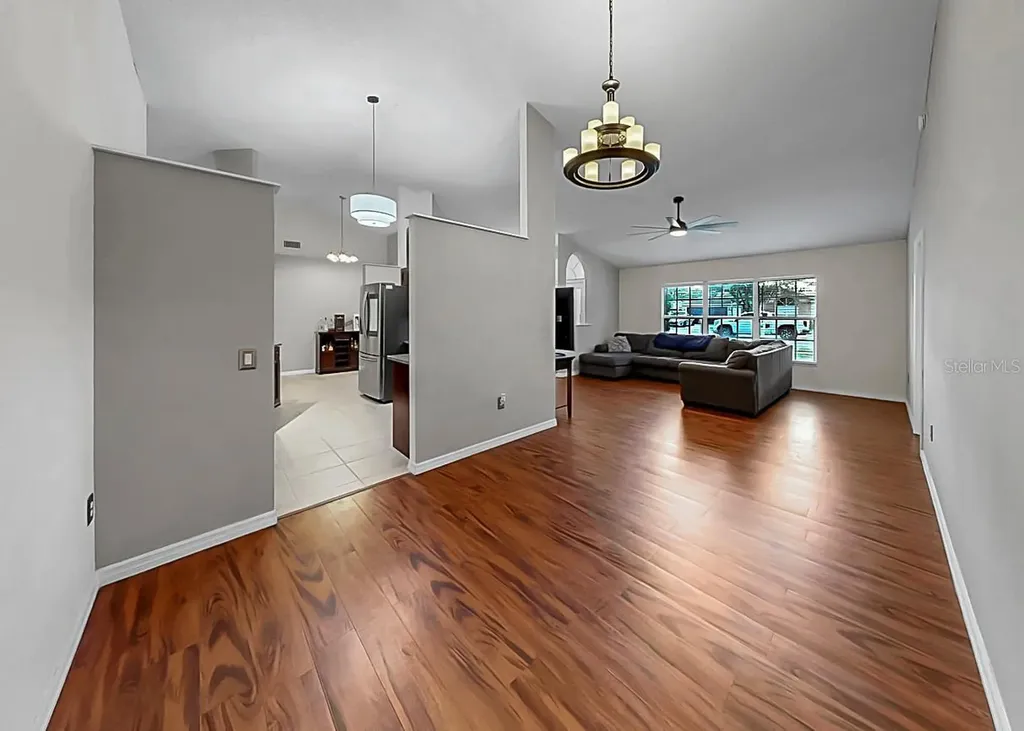 1306 Gangplank Drive Valrico FL 33594