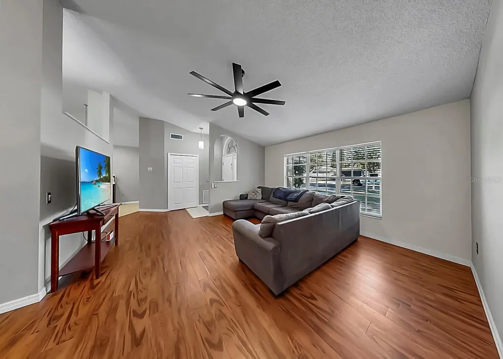 1306 Gangplank Drive Valrico FL 33594