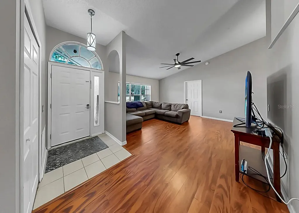 1306 Gangplank Drive Valrico FL 33594