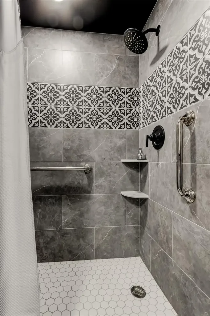 4775 Cove Circle St Petersburg FL 33708