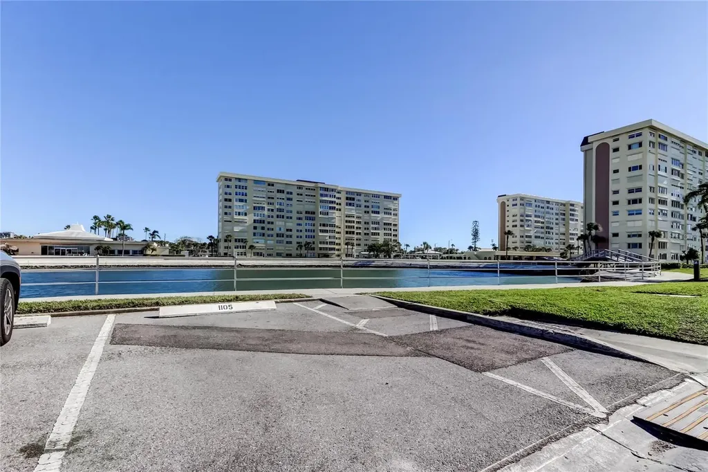 4775 Cove Circle St Petersburg FL 33708