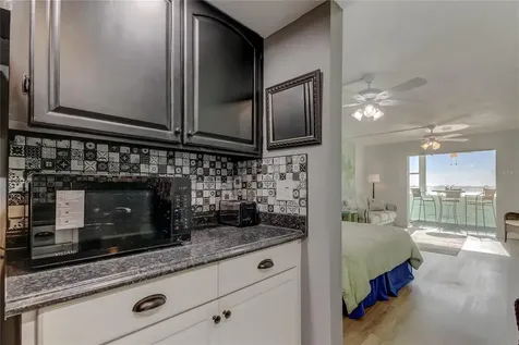4775 Cove Circle St Petersburg FL 33708