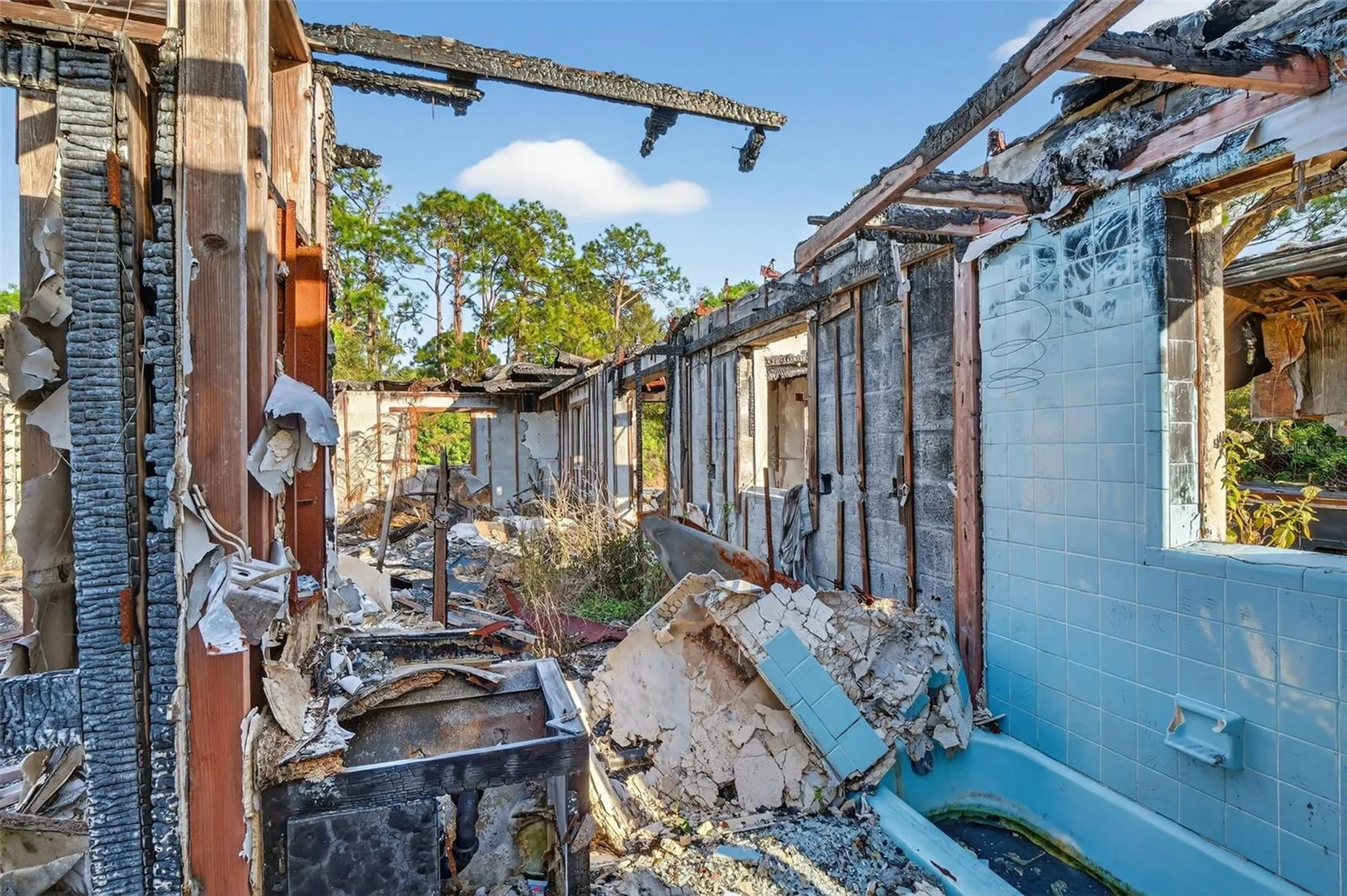 2706 E 15th Street Lehigh Acres FL 33972