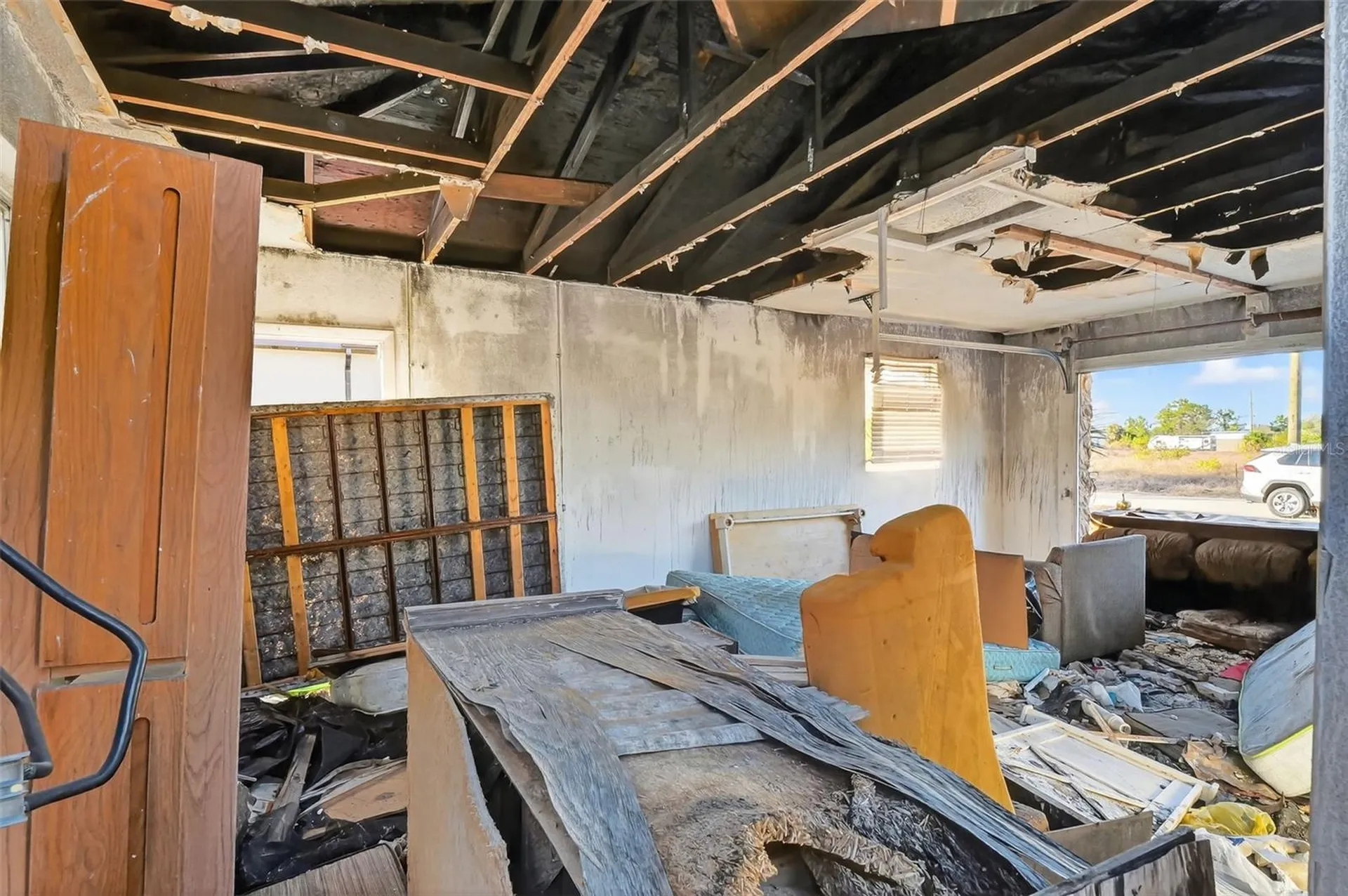 2706 E 15th Street Lehigh Acres FL 33972