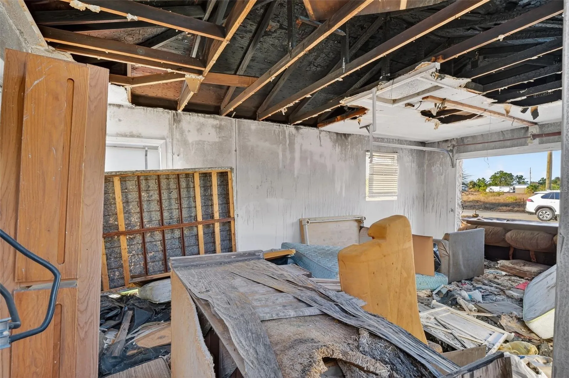 2706 E 15th Street Lehigh Acres FL 33972