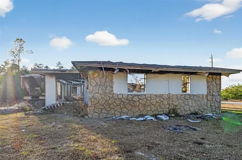 2706 E 15th Street Lehigh Acres FL 33972