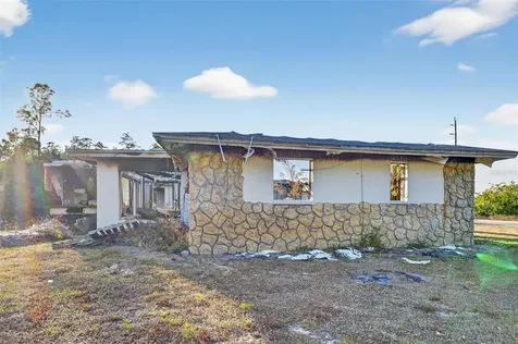 2706 E 15th Street Lehigh Acres FL 33972