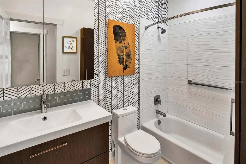 16418 Winburn Drive Sarasota FL 34240