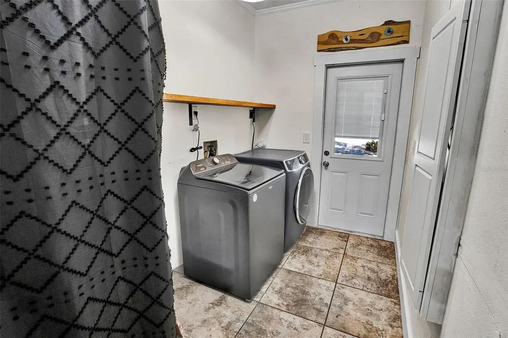 16418 Winburn Drive Sarasota FL 34240