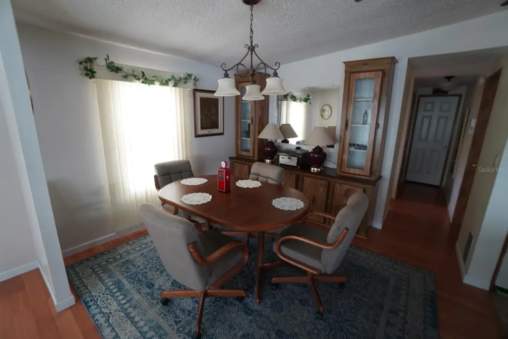 717 Royal Palm Avenue Lady Lake FL 32159