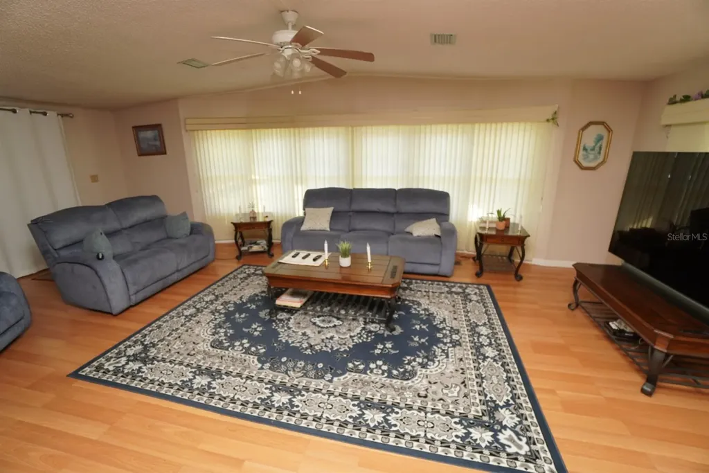 717 Royal Palm Avenue Lady Lake FL 32159