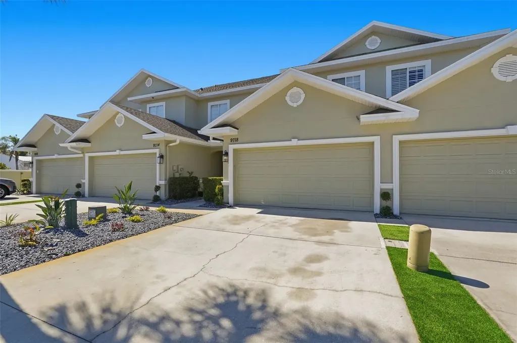 9718 Taylor Rose Lane Seminole FL 33777