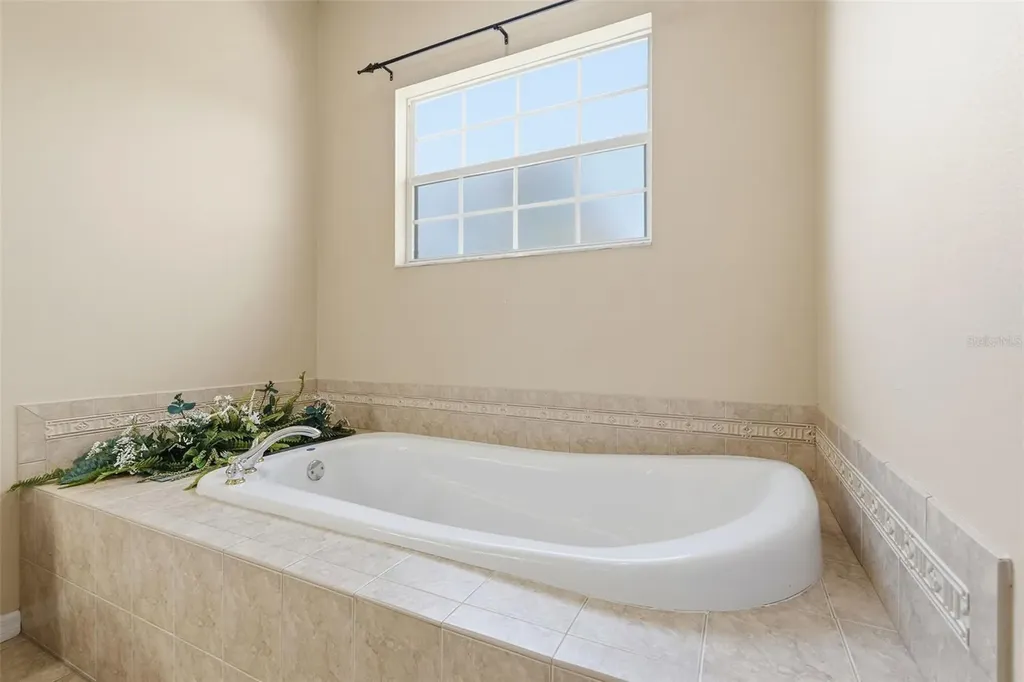 9718 Taylor Rose Lane Seminole FL 33777