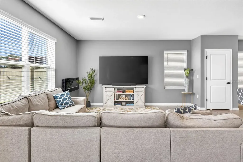 33608 Barberry Leaf Way Wesley Chapel FL 33543