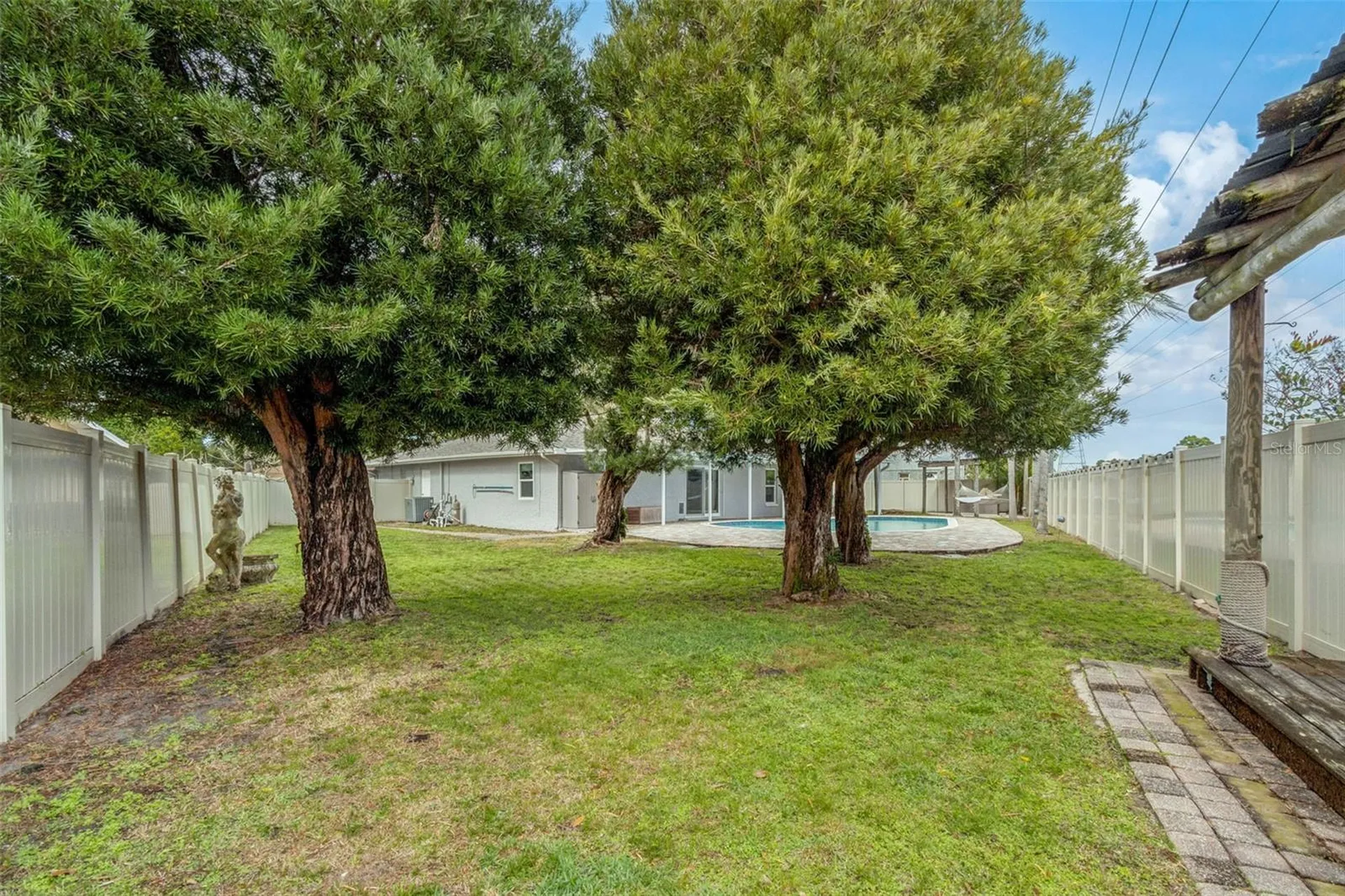3311 Hunt Club Drive Clearwater FL 33761