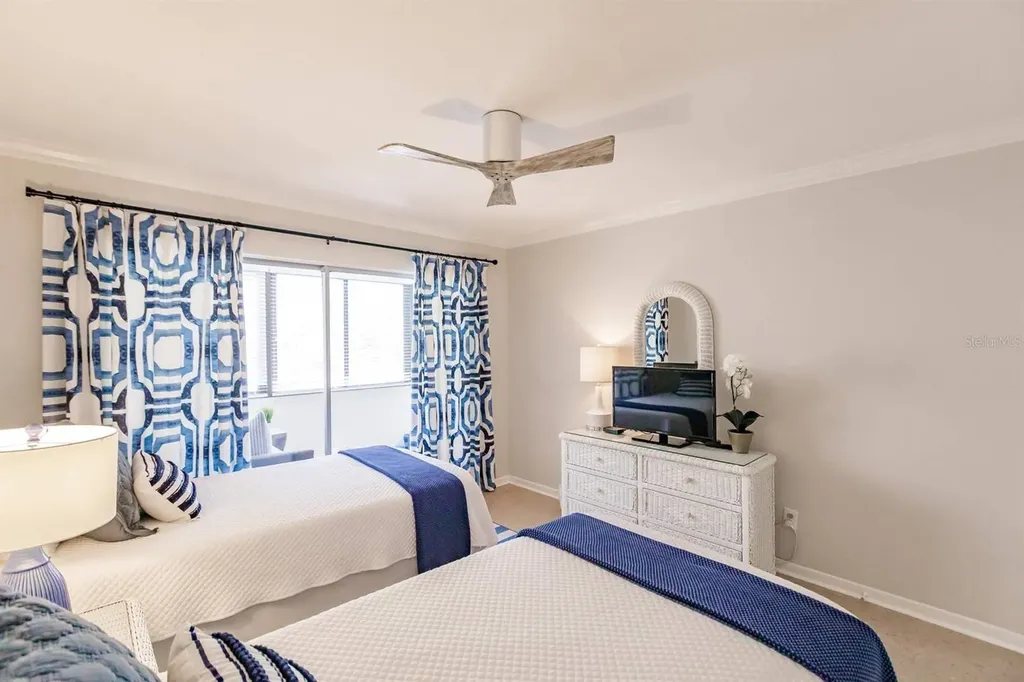 1055 W Peppertree Drive Sarasota FL 34242