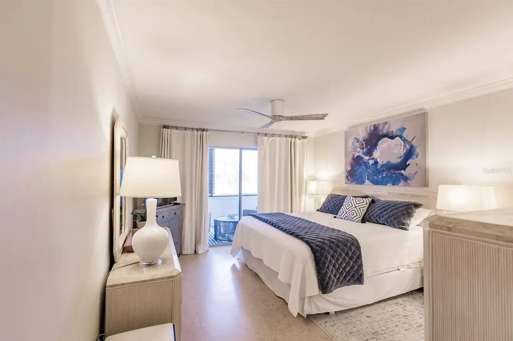 1055 W Peppertree Drive Sarasota FL 34242