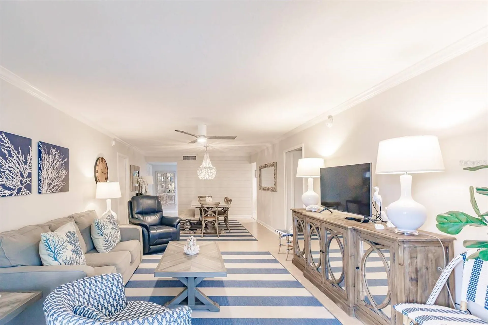 1055 W Peppertree Drive Sarasota FL 34242