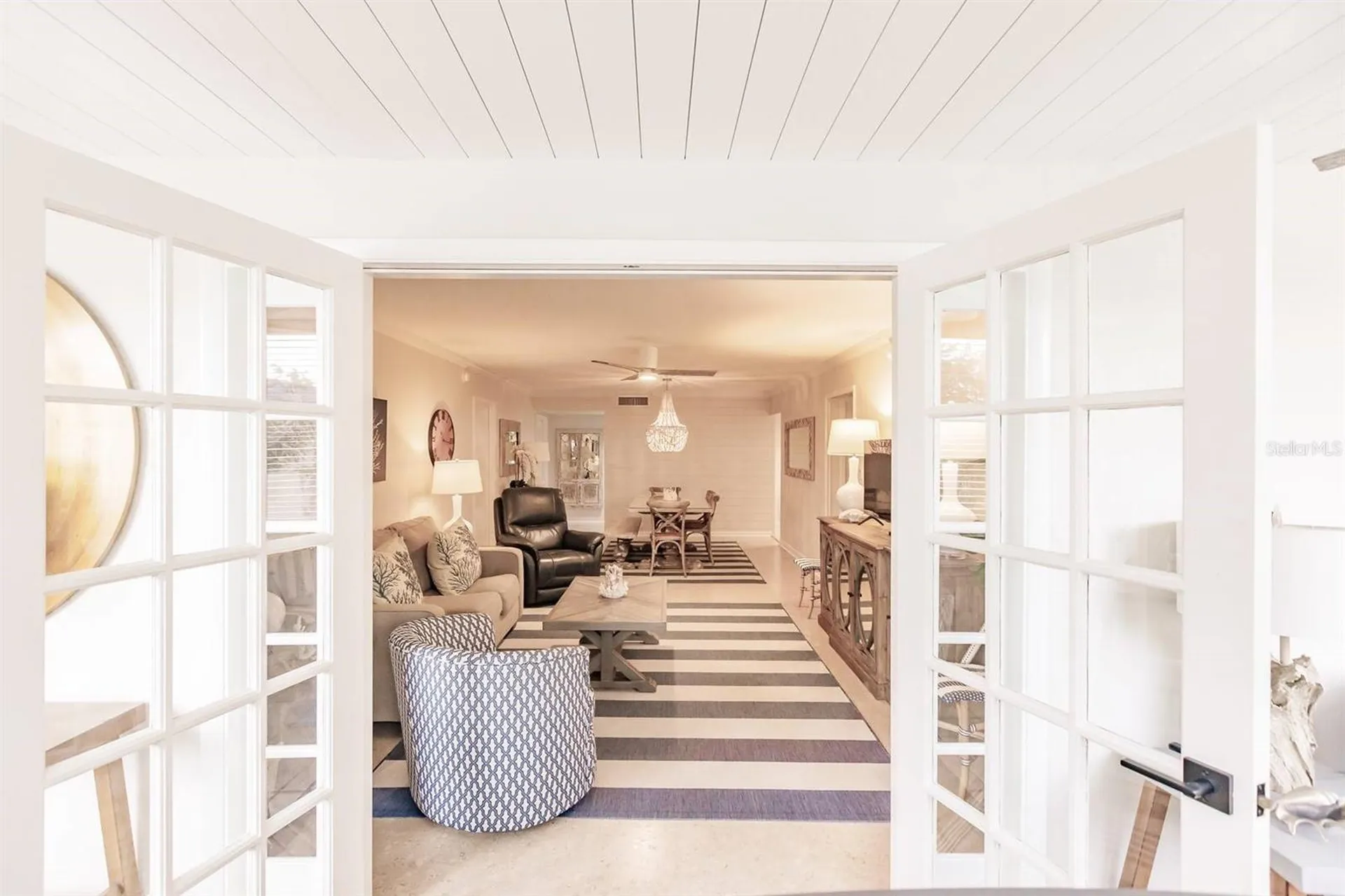 1055 W Peppertree Drive Sarasota FL 34242