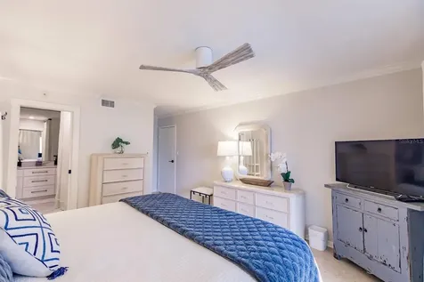 1055 W Peppertree Drive Sarasota FL 34242