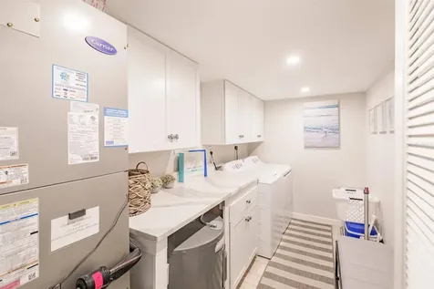 1055 W Peppertree Drive Sarasota FL 34242