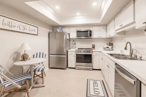 1055 W Peppertree Drive Sarasota FL 34242